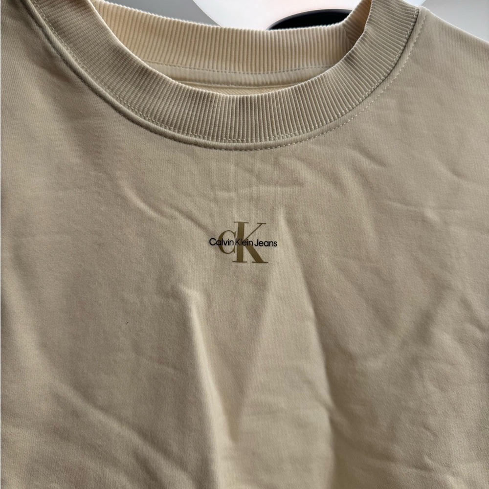 Calvin Klein sweatshirt